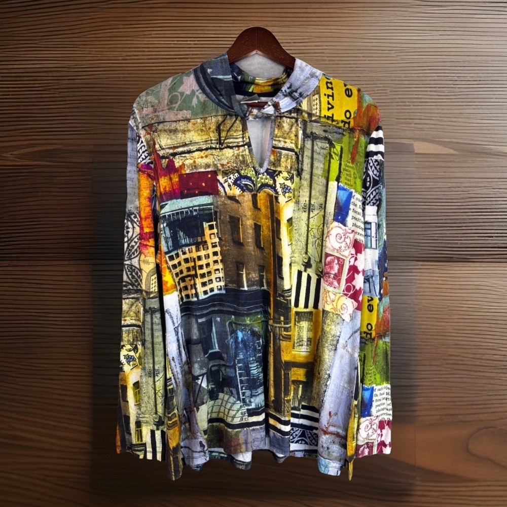 Simply Art by Dolcezza Top‎ 2x Long Sleeve Cut-Out Cityscape Artsy Watercolor